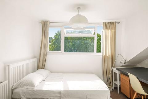481c Caledonian Road, London, N7 9RN