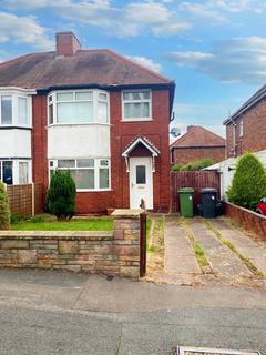 3 bedroom semi-detached house to rent, Aldersley Avenue, Wolverhampton WV6