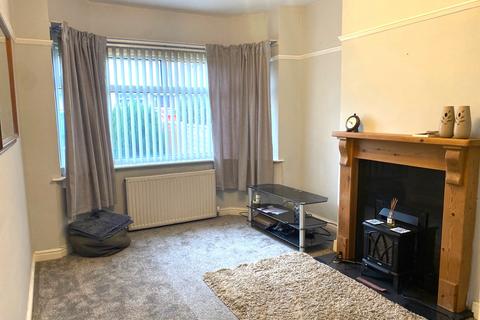 3 bedroom semi-detached house to rent, Aldersley Avenue, Wolverhampton WV6