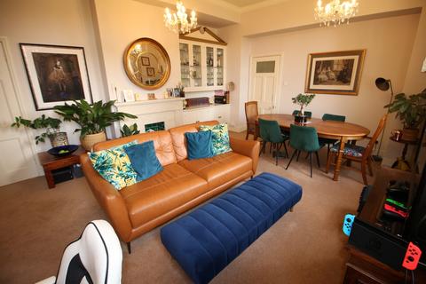 2 bedroom ground floor flat for sale, Portway House, Warminster