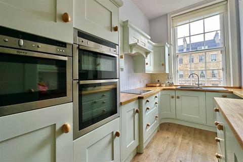 2 bedroom flat for sale, Connaught Mansions, Great Pulteney Street