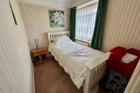 36 Stanley Square, Carshalton, SM5 4LX