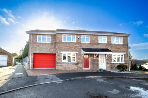 47 Brynawel, Caerphilly, CF83 2EX