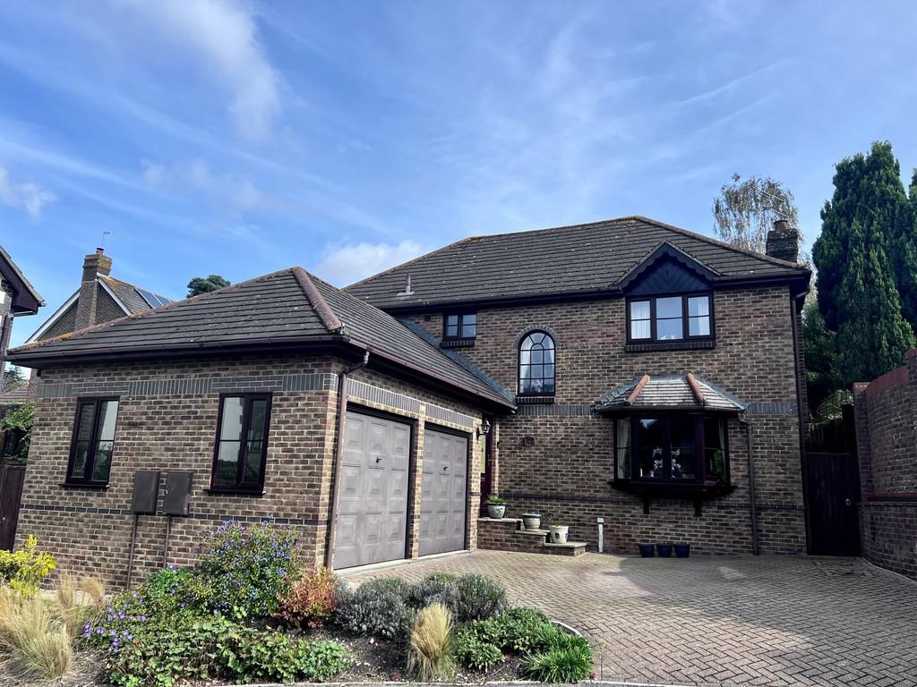 Kingcup Close, Broadstone 4 bed detached house for sale £575,000