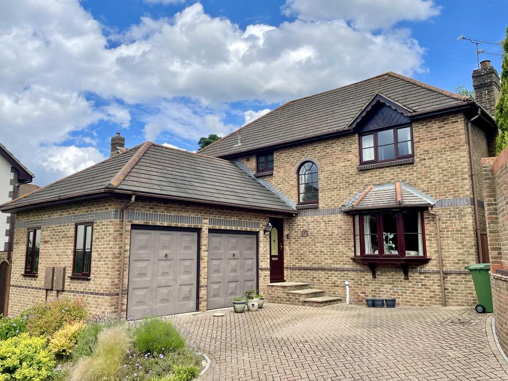 Kingcup Close, Broadstone 4 bed detached house for sale £550,000