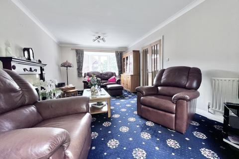 6 Kingcup Close, Broadstone, BH18 9GS