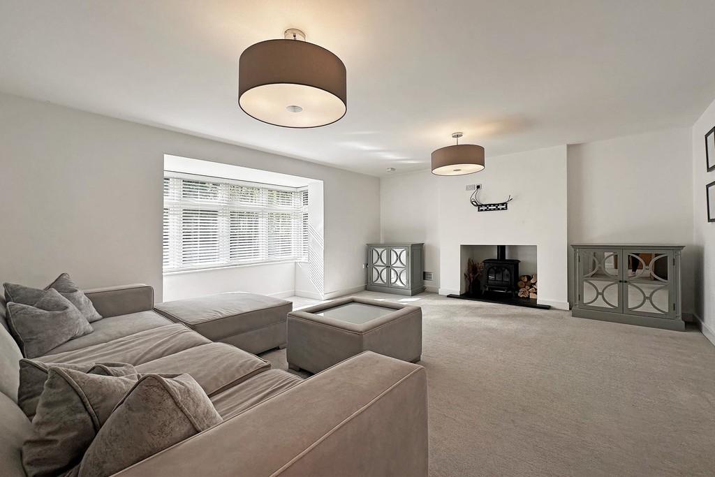 Arden Vale Road, Knowle 4 bed detached house to rent £2,795 pcm (£645 pw)