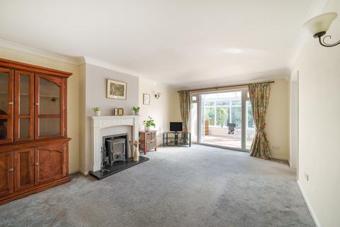 3 Meadow Close, Kington, Worcester, WR7 4DE