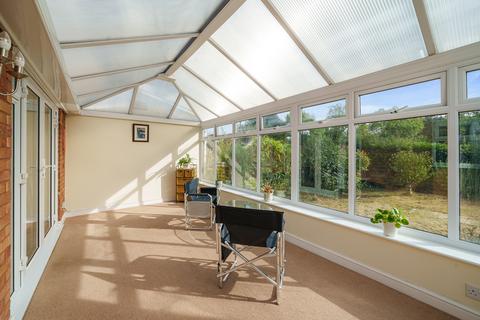 3 Meadow Close, Kington, Worcester, WR7 4DE