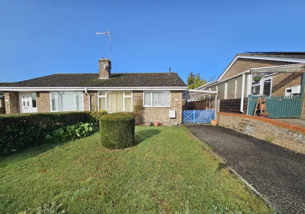 Ellesmere Avenue, Brackley 2 bed semidetached bungalow for sale £275,000