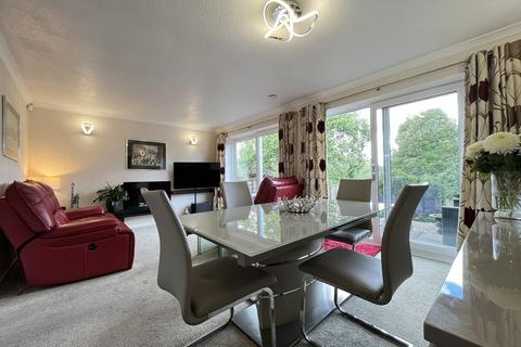 13 Arundel Close, Warwick, CV34 5HZ