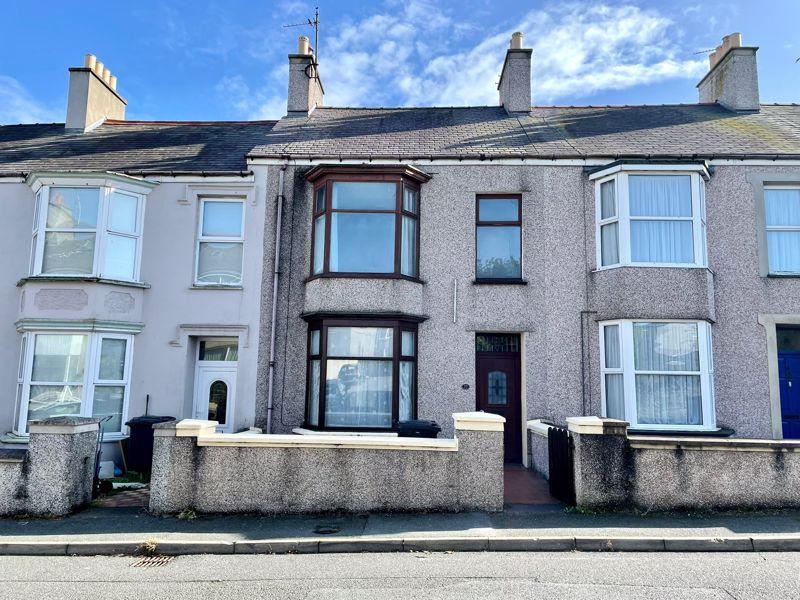 Kings Road, Holyhead 2 bed terraced house for sale £129,950