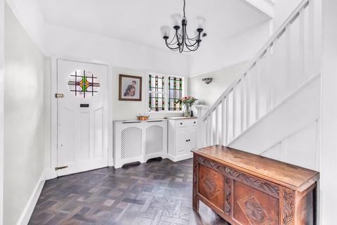 104 Four Oaks Common Road, Sutton Coldfield, B74 4NN