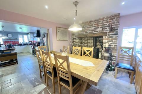 4 bedroom detached house for sale - London Road, Woore, Shropshire