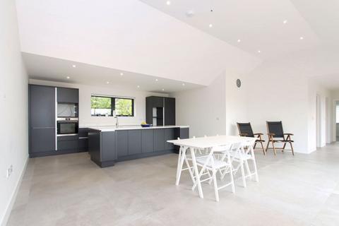 4 bedroom barn conversion for sale - Wigginton