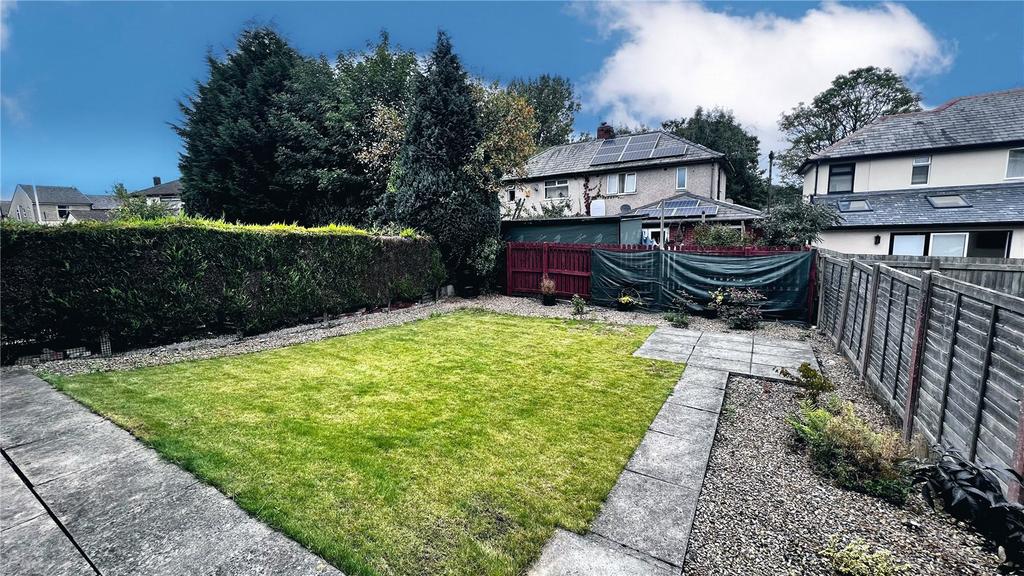 Musden Avenue, Helmshore, Rossendale, BB4 3 bed semidetached house for