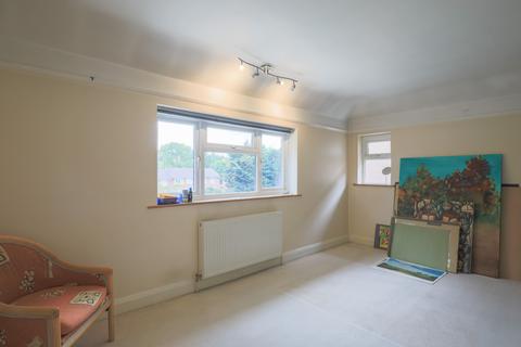 261 Swakeleys Road, Ickenham, Uxbridge, UB10 8DR