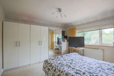 261 Swakeleys Road, Ickenham, Uxbridge, UB10 8DR