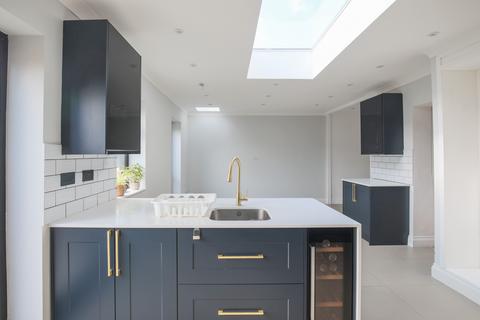 16 Weymouth Road, Hayes, UB4 8NE