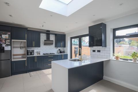 16 Weymouth Road, Hayes, UB4 8NE