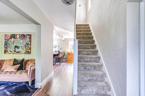 2 Foxearth Road, South Croydon, CR2 8ED
