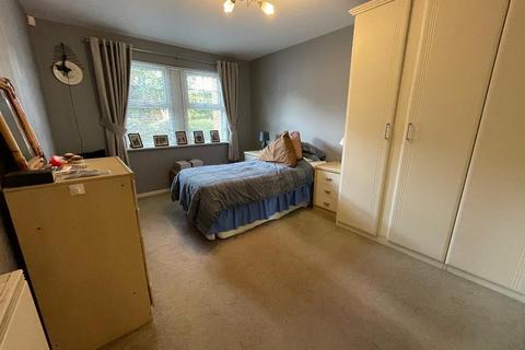 2 bedroom apartment to rent, Wellington Road, Timperley, Altrincham, WA15 7RD