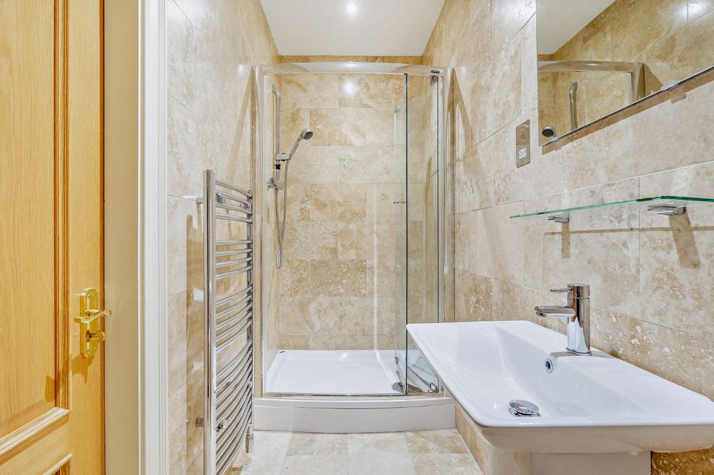 Bedroom 2 En Suite