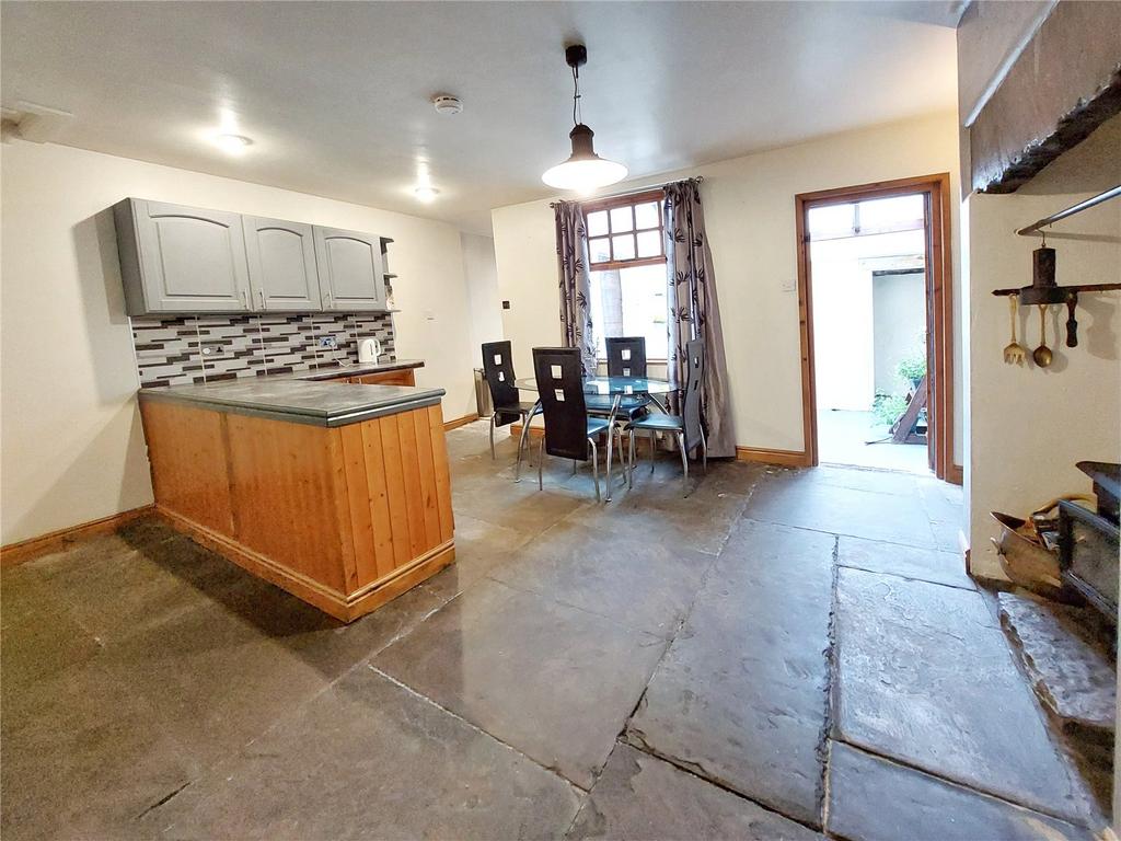 Kitchen Dining Space