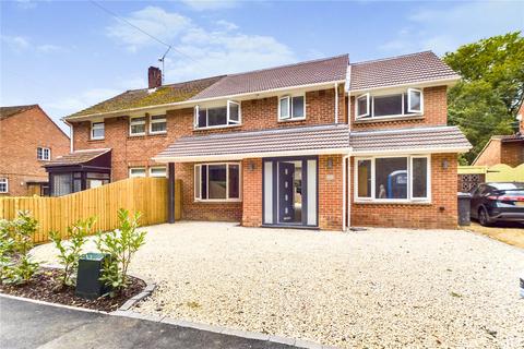 4 Tenaplas Drive, Upper Basildon, Reading, RG8 8SS