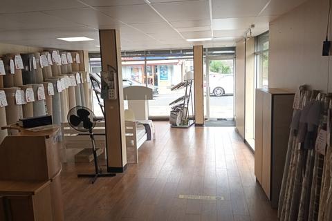 Retail property (high street) to rent - 495 Hessle Road, Hull, East Yorkshire, HU3 4UD