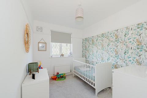 3 Burgh Wood, Banstead, SM7 1EW
