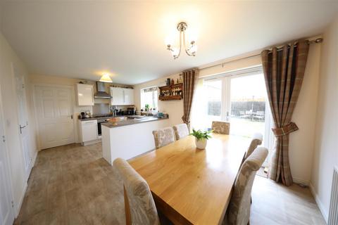 4 bedroom detached house for sale - Chartwell Gardens, Kingswood, Hull
