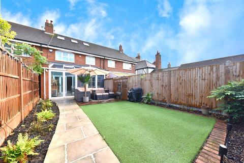 6 Bowling Green, Stevenage, SG1 3BH