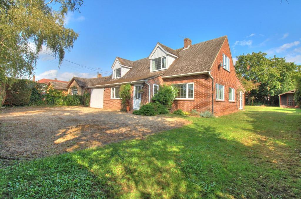 Through Duncans, Woodbridge 3 bed chalet £1,650 pcm (£381 pw)