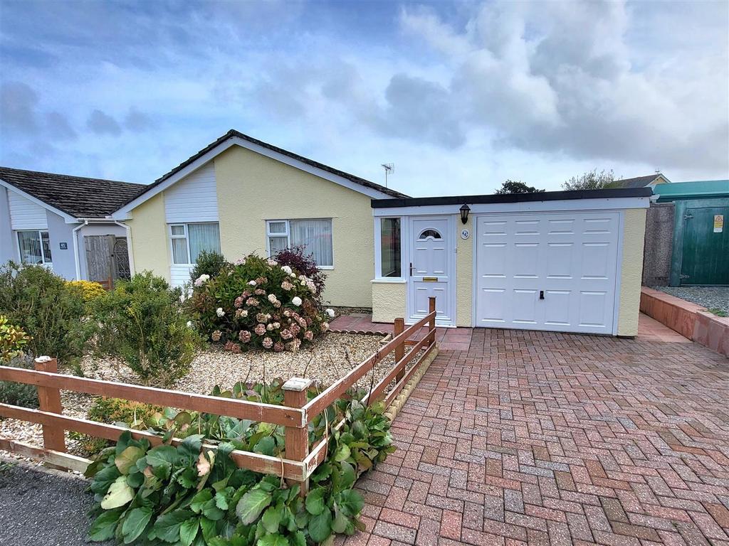 Bevelin Hall, Saundersfoot 3 bed detached bungalow for sale £345,000