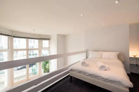 Studio for sale, Belsize Park Gardens, Belsize Park NW3