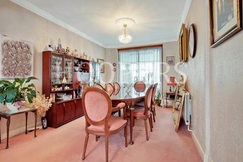 3 bedroom terraced house for sale - Avondale Avenue, London, NW2