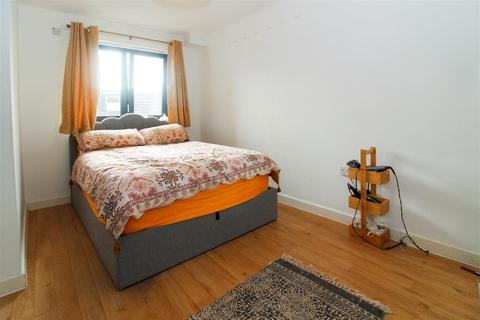 1 bedroom flat for sale, Antill Road, London
