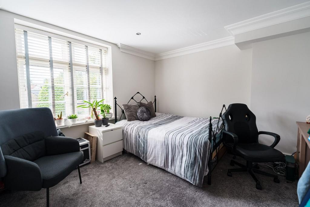 Bedroom 2-1.jpg