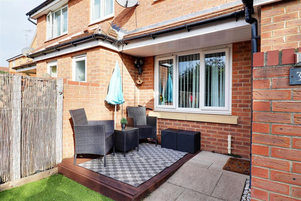 Liberty Park, Brough 2 bed terraced house £130,000