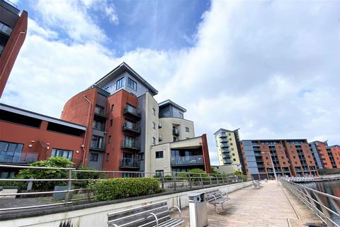 2 bedroom apartment for sale, South Quay,Kings Road, Marina,Swansea