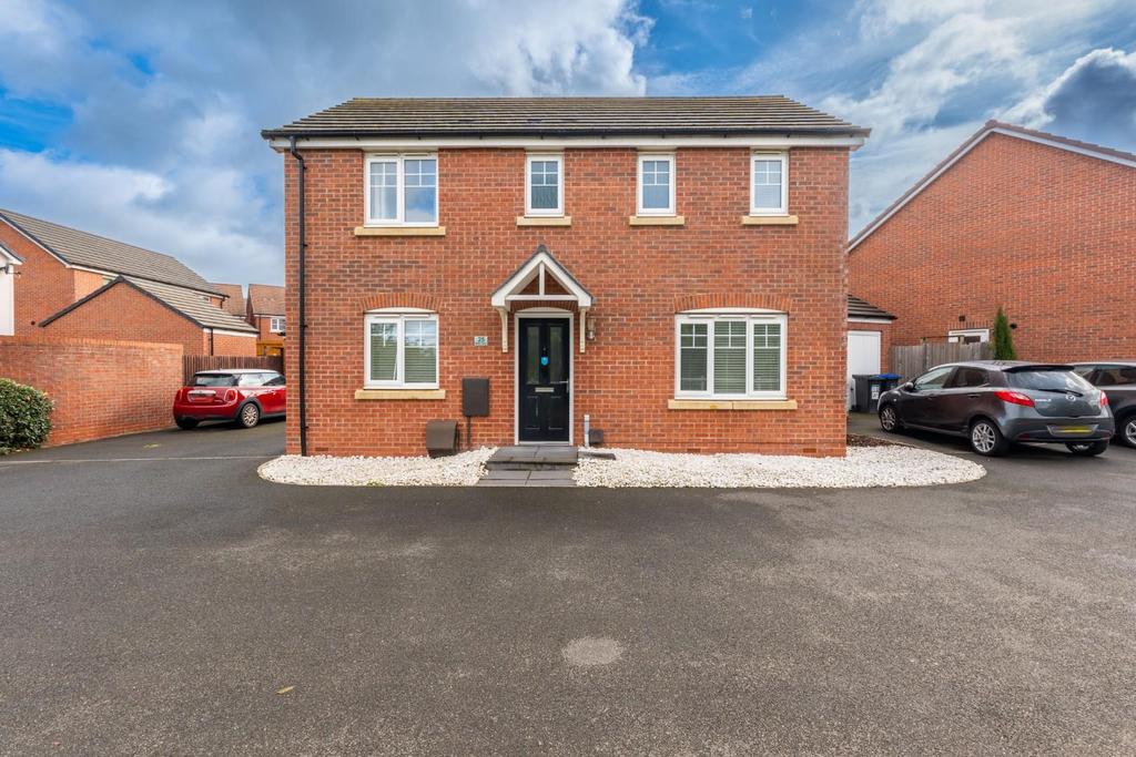 Biffin Way, Leamington Spa 3 bed detached house for sale £395,000