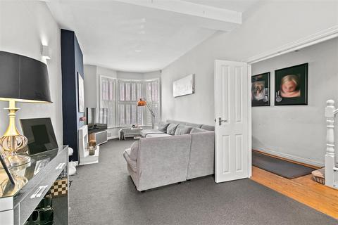 4 bedroom end of terrace house for sale, Waldegrave Road, Teddington