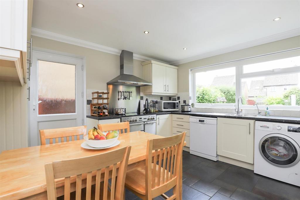 Kitchen - Dining Room 1.jpg