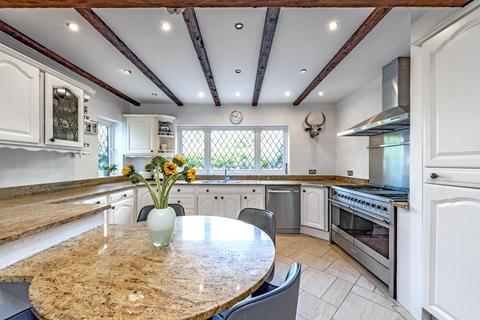 23 The Headway, Epsom, KT17 1UP