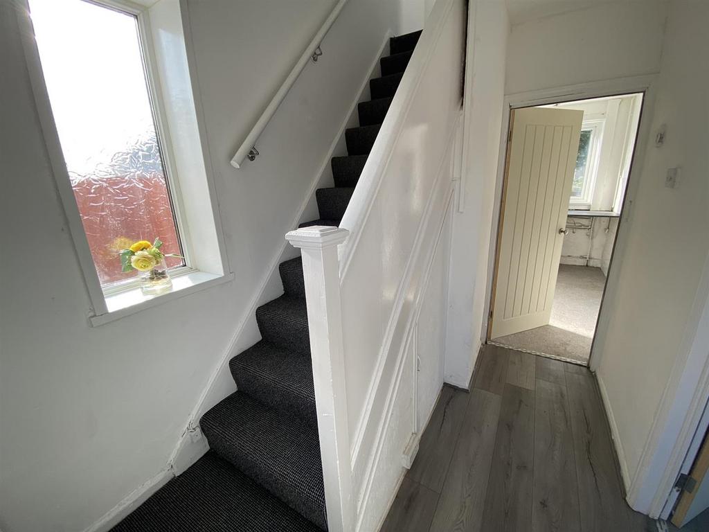 Heol Elfed, Burry Port 2 bed semidetached house for sale £125,000