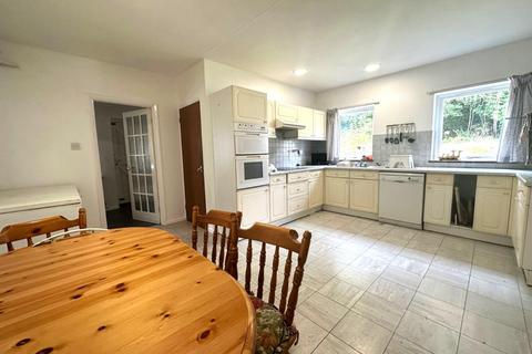 5 bedroom detached bungalow to rent - Ulcombe Hill, Ulcombe, Maidstone