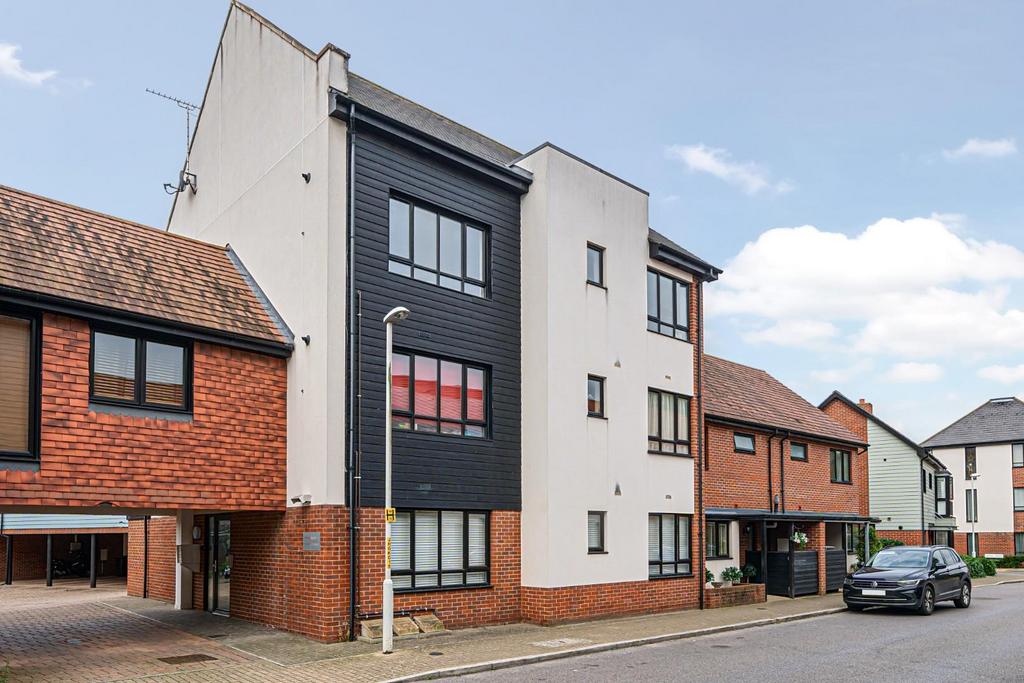 Hawley Drive, Leybourne Chase, West Malling 2 bed apartment for sale