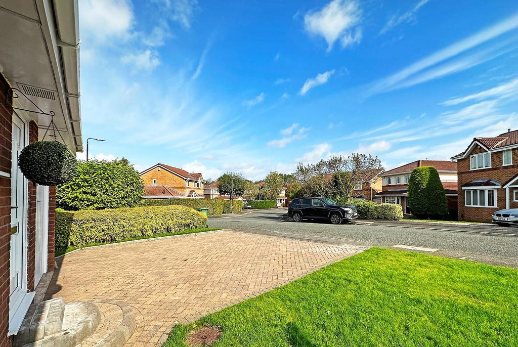 Alder Drive, Timperley 4 bed detached house for sale £450,000