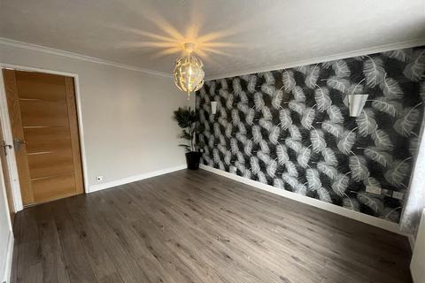 1 Neenton Square, Manchester, M12 5PT